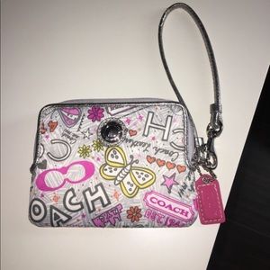 Coach Poppy wrist wallet